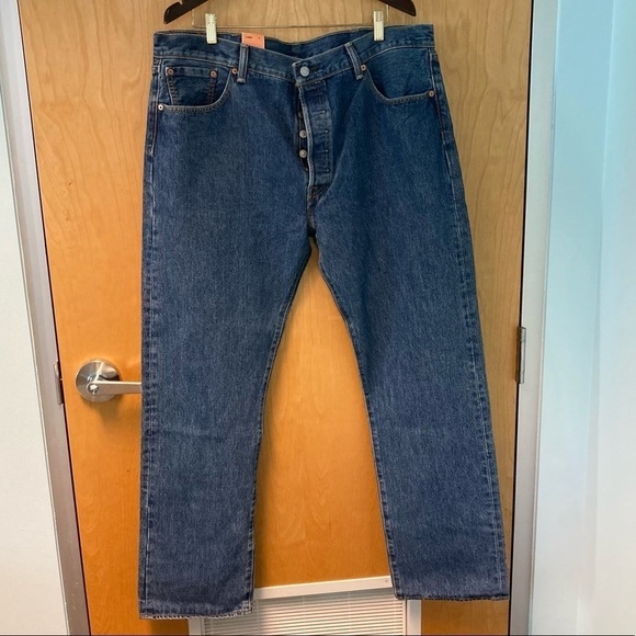 LEVI’S 501 Sz 40 x 32 Jeans Button Fly Straight  Leg NWT - Picture 1 of 9